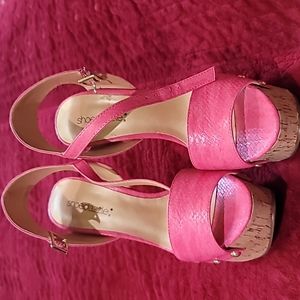 Shoedazzle zise 5.5  shoes